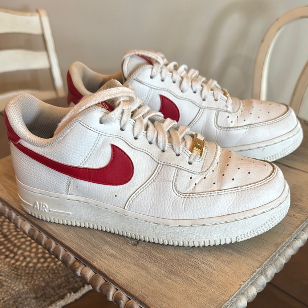 Nike women’s Air Force 1 White and Red Sneakers Size 8.5 EUR 40
